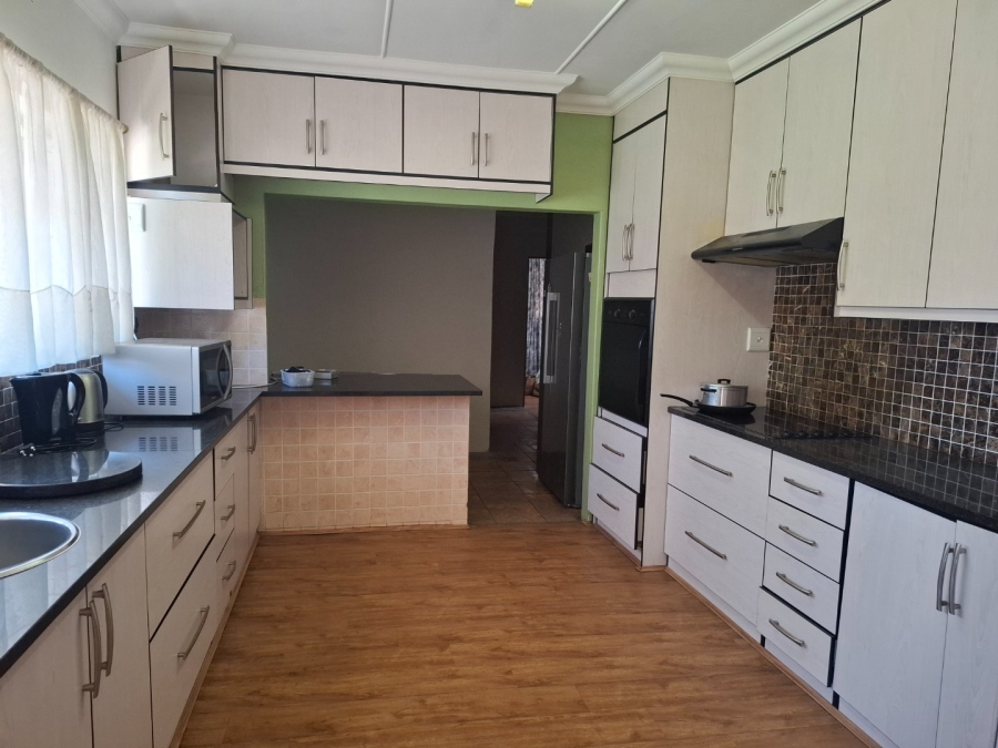 14 Bedroom Property for Sale in Universitas Free State